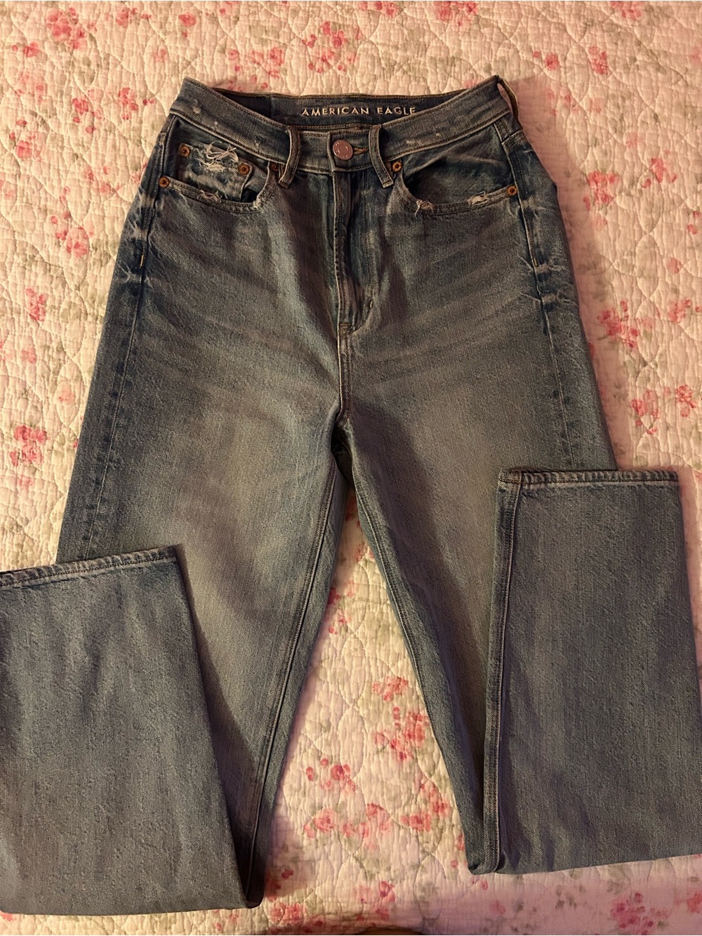 American Eagle Outfitters Straight Leg Jeans — Distressed Light Blue Wash